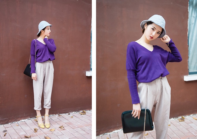 1. Tối giản và đơn sắc. Rất thích hợp với những cô nàng bận rộn, sự kết hợp giữa phong cách tối giản cùng với các gam màu trắng, đen, xanh đen, tím… tạo nên những kiểu trang phục sang trọng và thanh lịch.