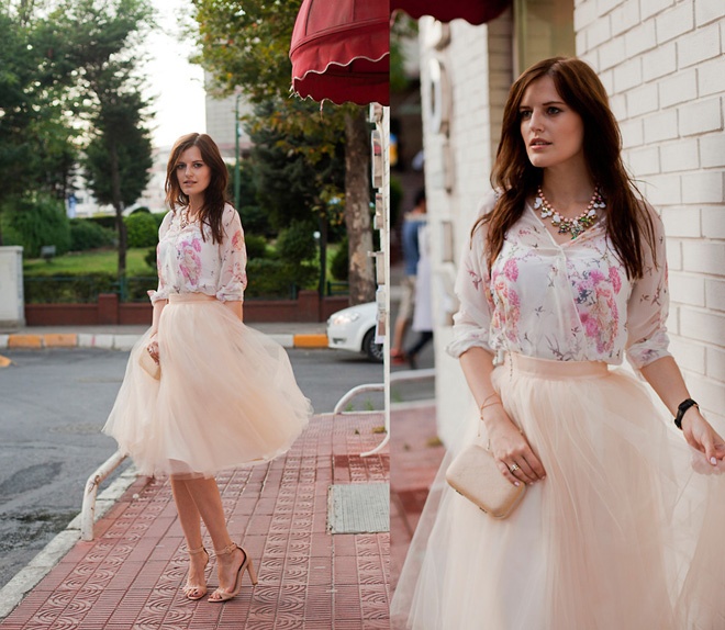 Cách chọn chân váy công sở của Viktoriya cũng là gợi ý thú vị để bạn luôn tươi mới và quyến rũ. Chẳng hạn như chiếc váy tulle bồng bềnh mix cùng áo sơ mi…