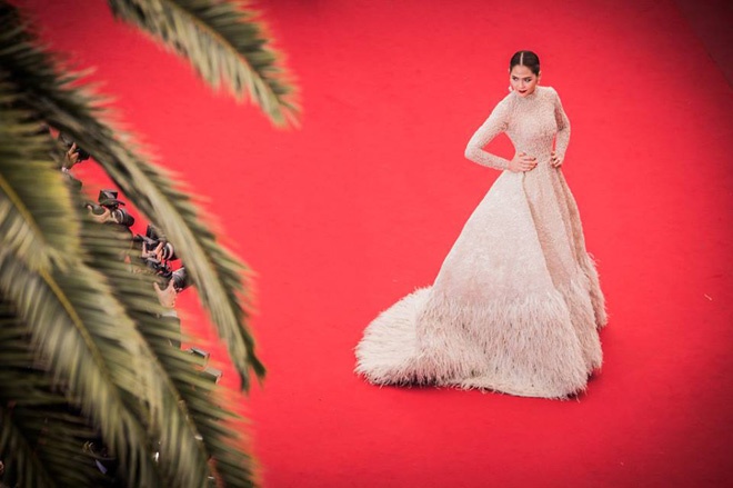 Bên cạnh đó, là nhiều thương hiệu mới với phong cách thiết kế lạ mắt, độc đáo và năng động như Tom Ford, Ashi Studio, David Koma…đã giúp các thiên thần sắc đẹp như Miranda kerr, nữ diễn viên Thái Lan Araya A, siêu mẫu nội y Gigi Harid, cựu thiên thần Karlie Kloss… thêm quý phái, lộng lẫy và quyến rũ.