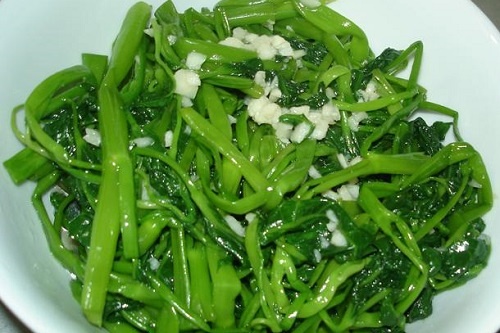 10 tac dung khong ngo cua rau muong hinh anh