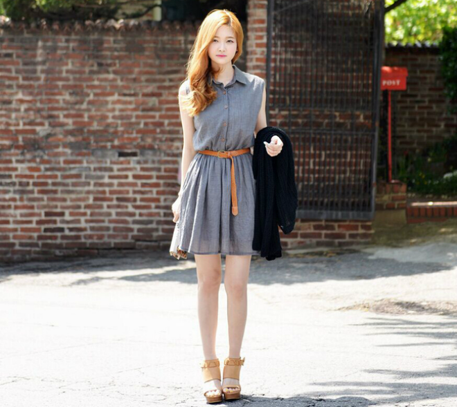 Váy sơ mi đơn giản thêm nét nữ tính, đáng yêu và trẻ trung cho phong cách công sở hàng ngày.
