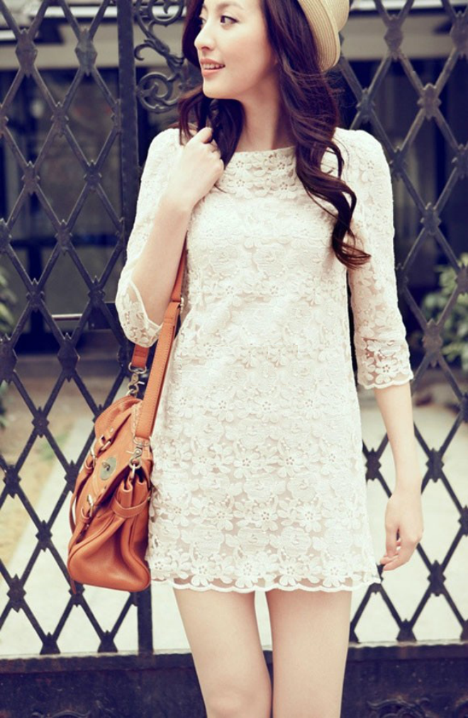 Đặc biệt vào mùa hè, màu trắng đem đến cái nhìn dễ chịu nhất, mát mẻ, nhẹ nhàng, trang nhã, thanh lịch và nữ tính.