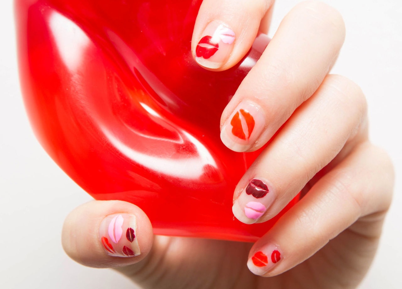 6 buoc ve kieu nail hinh moi son doc dao hinh anh