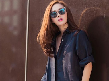 Mot kinh mat guong chua he ha nhiet hinh anh