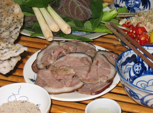 Thit cho, nuoc che - biet co hai nhung van an hinh anh