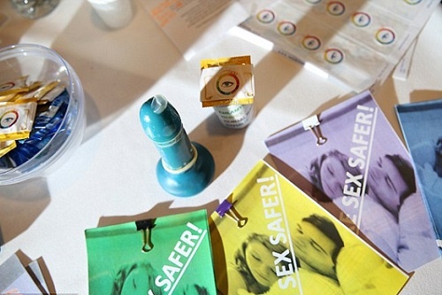 Bao cao su doi mau khi phat hien benh tinh duc hinh anh