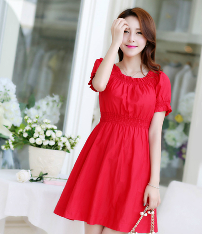 Với mẫu váy này, chúng giúp bạn khắc phục được khuyết điểm vòng hai ngấn mỡ một cách hoàn hảo.