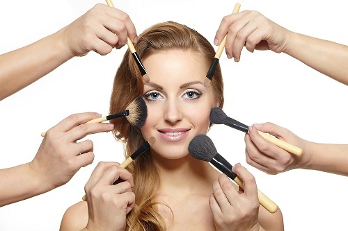 6 thoi diem ban khong nen trang diem hinh anh