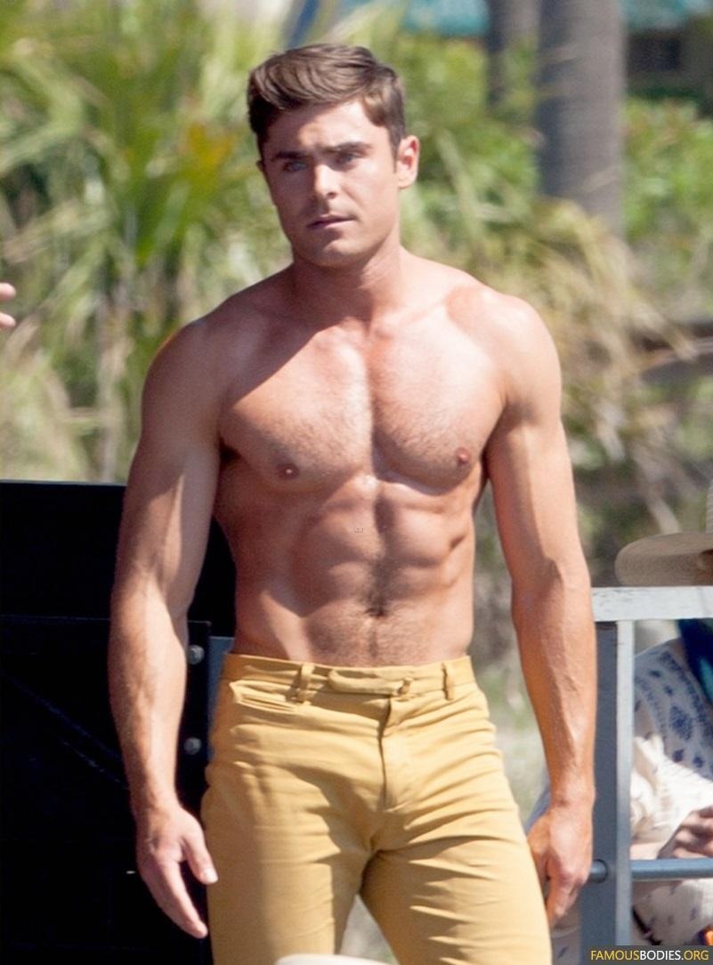 Zac Efron: Bạn diễn trong High School Musical 3 từng tố cáo Zac rất lười tắm dù là fan của môn bóng rổ. 