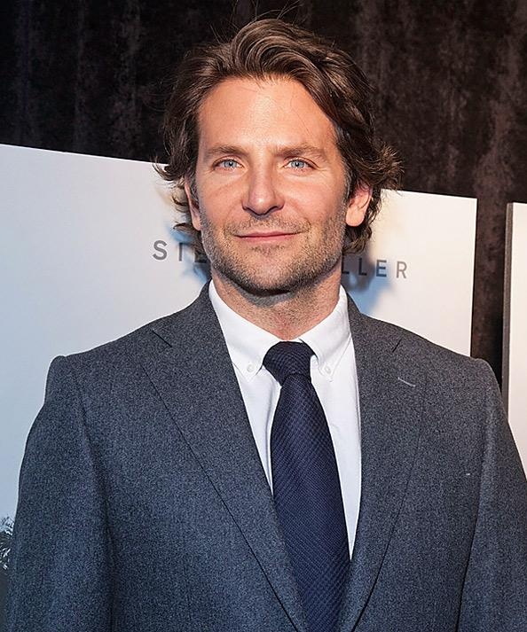 Bradley Cooper: Ngôi sao từng được đề cử Oscar tin rằng cơ thể có khả năng tự làm sạch. Trong một bài phỏng vấn, anh thậm chí còn tiết lộ mình ít tắm và còn không cần sử dụng cả sản phẩm khử mùi.