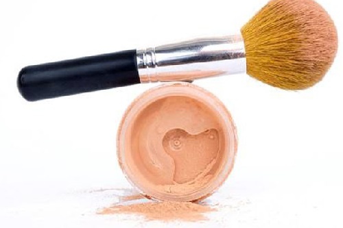 Dau hieu can vut bo cac my pham trang diem hinh anh