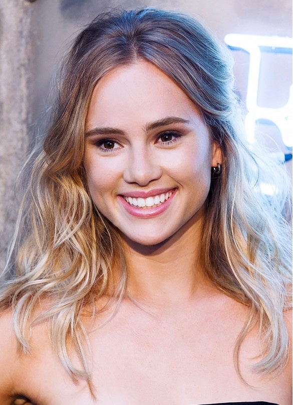 Suki Waterhouse