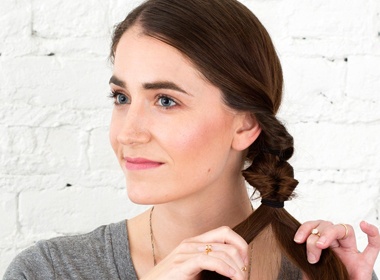 Ba bien tau giup toc thang bot nham chan hinh anh