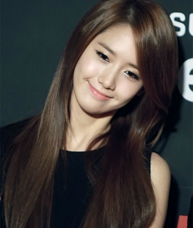 Một mái tóc suôn mượt, đơn giản sẽ giúp bạn trẻ trung, năng động hơn.