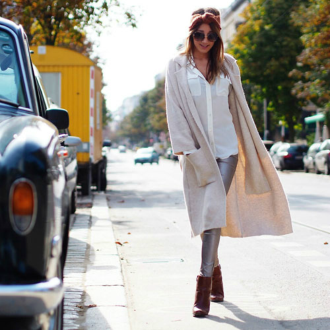 Kiểu áo cardigan túi trước hiện đang rất thịnh hành.