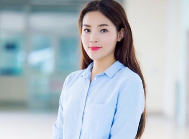 Sao dien so mi binh dan duoc khen hon hang hieu hinh anh