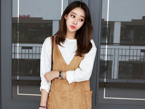 Mot vay thung thinh duoc gioi tre Han san lung hinh anh