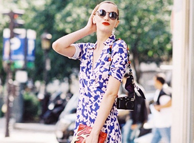 Tin do thoi trang phai long vay hoa diem dua hinh anh