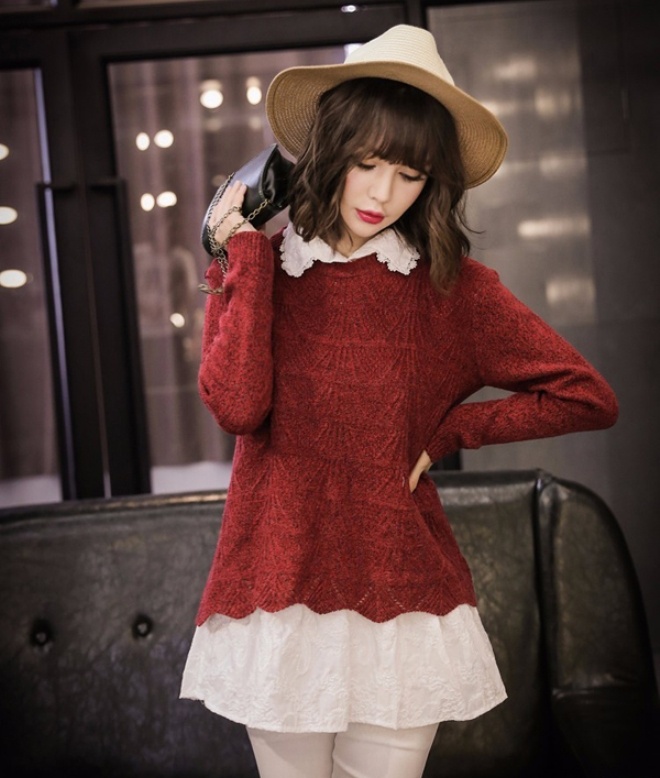 Áo sơ mi bên trong khá đa dạng, bạn có thể mix đủ kiểu sơ mi dáng dài, dáng ngắn, dáng xòe hay đuôi tôm đều có được phong cách thời trang mới lạ.