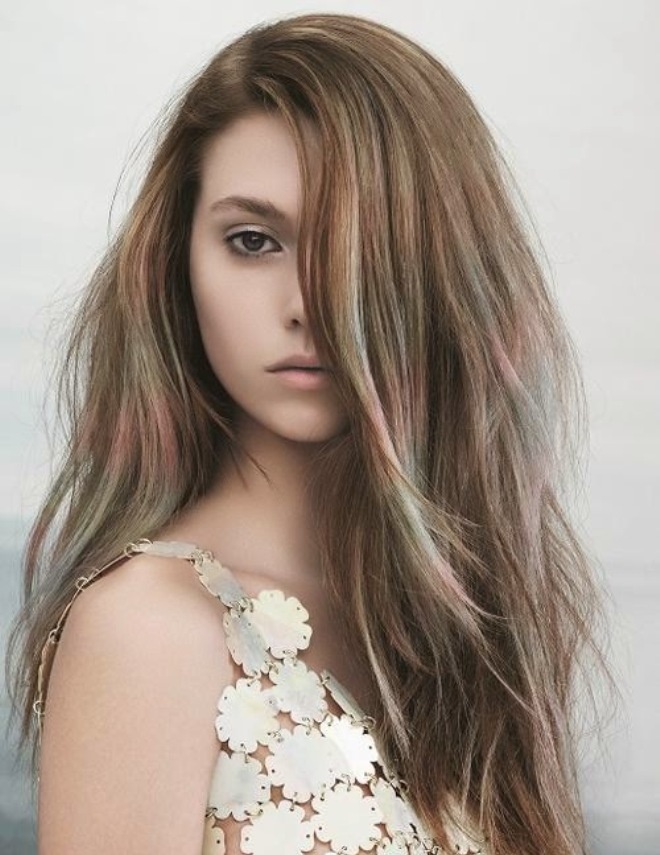 5. Nâu rêu: Nâu rêu không phải là gam màu quen thuộc nhưng lại là lựa chọn rất đáng thử với những cô nàng cá tính.