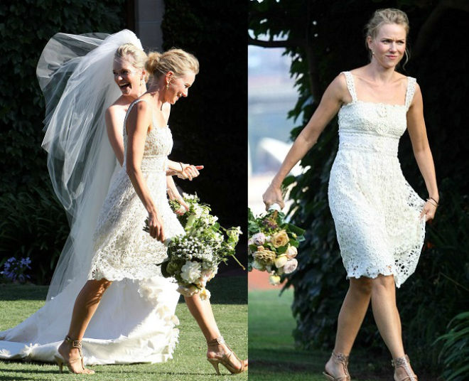 Chọn váy hai dây ren đục lạ mắt, Naomi Watts trông thật năng động khi đảm nhiệm vai trò phù dâu cho đám cưới của một người bạn. Bên cạnh đó, cô cũng khéo léo kết hợp sandal cùng phong cách màu trắng ngà trang nhã.