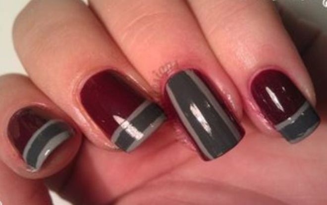 5. Đỏ tía và xám: Hai gam màu trầm này khi kết hợp với nhau sẽ giúp bạn có cái nhìn tuyệt vời. Móng tay của bạn sẽ thu hút sự chú ý của mọi người nếu bạn dùng sơn móng màu xám vẽ lên trên đôi bàn tay đã được sơn màu đỏ.