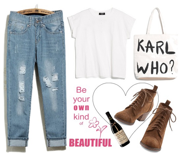 Set đồ 2: Bộ đồ croptop trắng, jeans boyfriend và bốt buộc dây mang lại sự nhẹ nhàng, nhưng vẫn trẻ trung năng động cho bạn gái. Một bộ cánh thoải mái, không quá nổi bật nhưng hoàn toàn phù hợp cho ngày cuối tuần vui chơi với bạn bè.