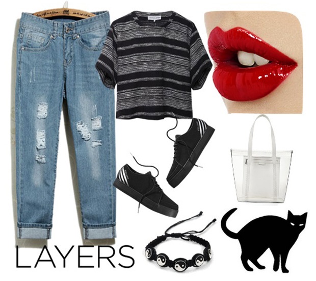 Set đồ 5: Bộ đôi áo croptop màu đen vằn kẻ xám và quần jeans nam tính sẽ mang lại hứng khởi cho bạn sau một tuần làm việc mệt mỏi. Đôi giày thể thao cùng tông màu và túi nhựa trong suốt sẽ là điểm nhấn cho set đồ.