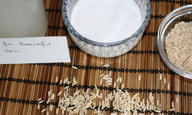 Điểm đặc biệt là nước cơm có thể sử dụng với tất cả loại da, từ da khô, da dầu tới da hỗn hợp. Ngoài ra, phụ nữ Nhật còn sử dụng thêm bột gạo nghiền nhỏ để tẩy da chết, giúp da sáng đẹp.