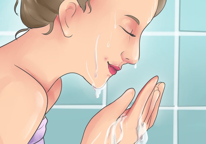 Nước cơm làm trắng và sáng da: Vitamin B và khoáng chất trong nước cơm rất có lợi cho làn da trắng hồng hào, bạn có thể thoa nước cơm lên mặt mỗi ngày sau khi rửa mặt sạch, các đốm nâu sẽ nhanh chóng biến mất, trả lại làn da tươi sáng.