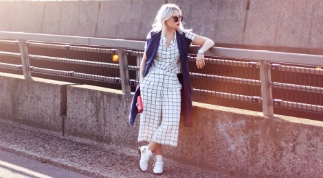 Phoi do sanh dieu voi ao gile nu dang dai hinh anh