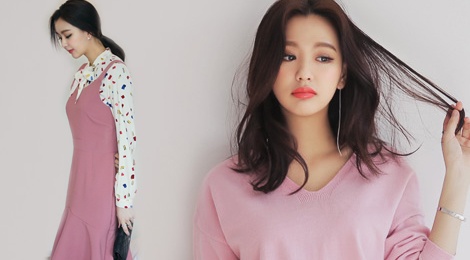 Don 8/3 voi sac hong tren pho hinh anh