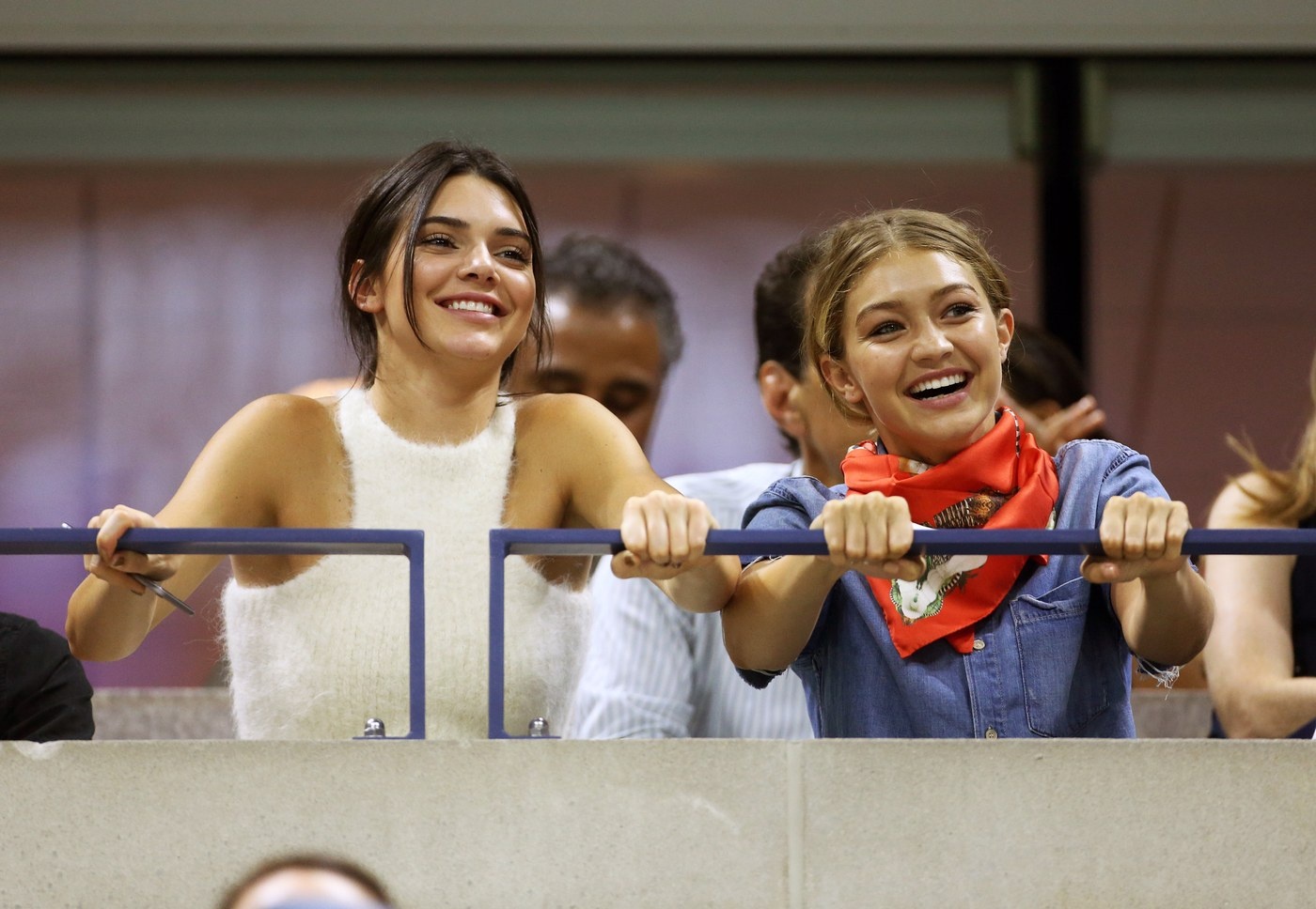 Gigi Hadid và Kendall Jenner ảnh 3 Gigi Hadid va Kendall Jenner anh 3