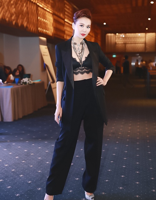 Thời trang khoe nội y của sao việt ảnh 1 Thoi trang khoe noi y cua sao viet anh 1