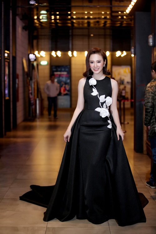 thoi trang kin dao cua phuong trinh anh 11