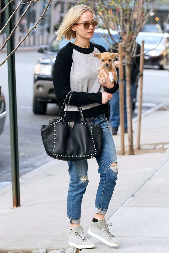 ,  Street style cua Jennifer Lawrence,  Mix do xuong pho nhu Jennifer Lawrence anh 1