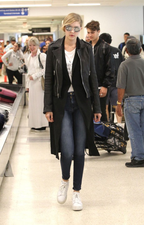 Thoi trang san bay cua sao anh 5