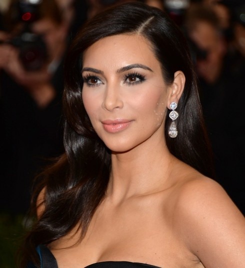 Bí quyết trang điểm của Kim Kardashian ảnh 2 Bi quyet trang diem cua Kim Kardashian anh 2