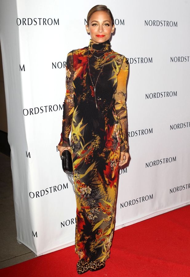 Mac dep cho vong 1 khiem ton anh 5