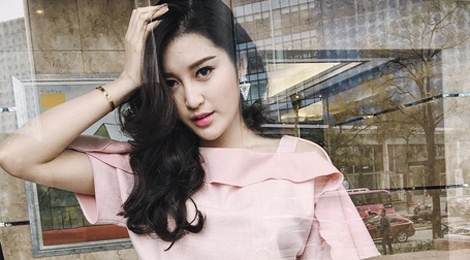 Thoi trang he mat diu cua a hau Huyen My hinh anh