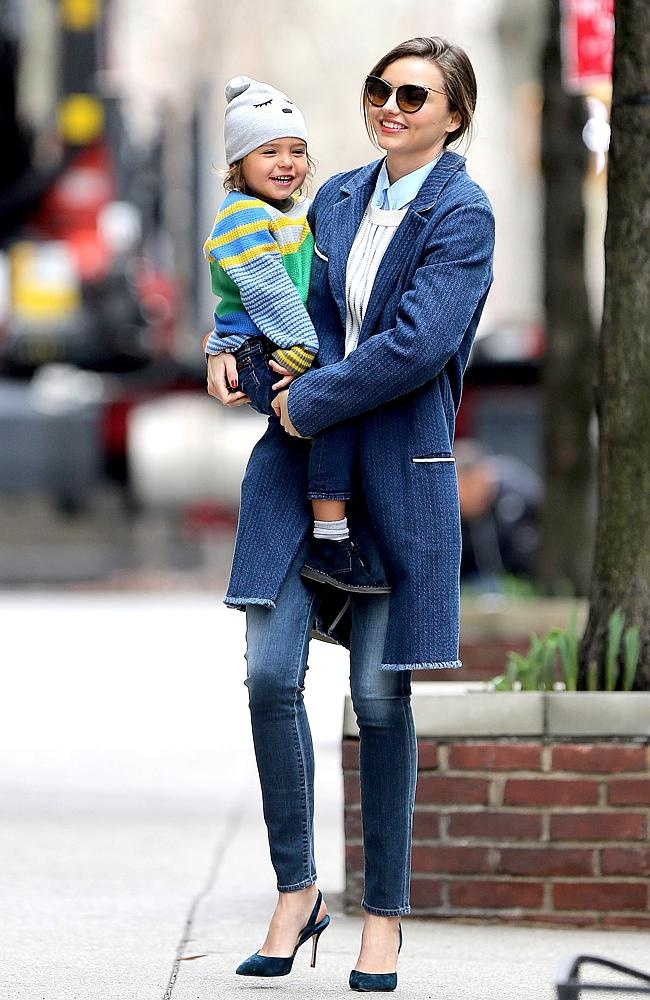 Miranda Kerr mặc denim on denim ảnh 5 Miranda Kerr mac denim on denim anh 5