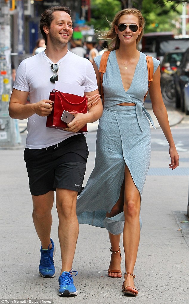 Mặc đẹp với chân váy cuốn ảnh 8 Mac dep voi chan vay cuon anh 8