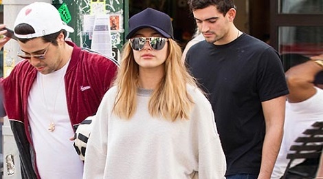 Xu huong mu luoi trai tro lai gay sot he nay hinh anh