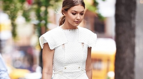 Sao ngoai goi y 8 set do phu hop voi giay cao got hinh anh