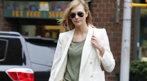 8 cong thuc phoi do mua he cua Karlie Kloss hinh anh