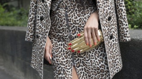 Chon mau nail phu hop voi tui xach hinh anh