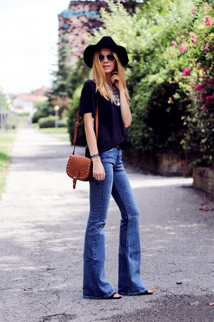 quan jeans loe anh 2