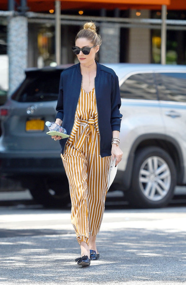 Mặc đẹp với jumpsuit kẻ sọc ảnh 1 Mac dep voi jumpsuit ke soc anh 1