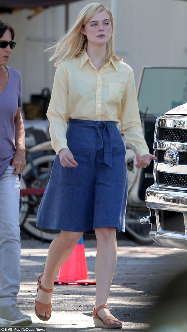 Xu hướng quần culottes denim gây sốt ảnh 3 Xu huong quan culottes denim gay sot anh 3