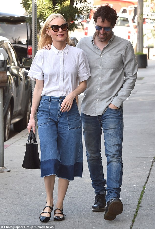 Xu hướng quần culottes denim gây sốt ảnh 5 Xu huong quan culottes denim gay sot anh 5